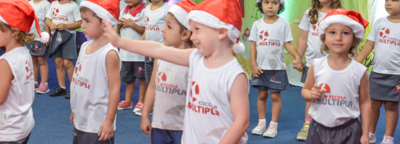 Apresentações e tarde de autógrafos