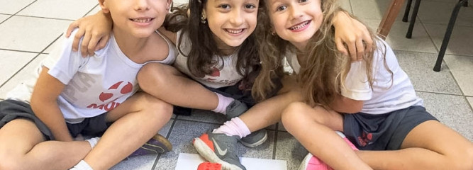 Sculpture using LEGO. 