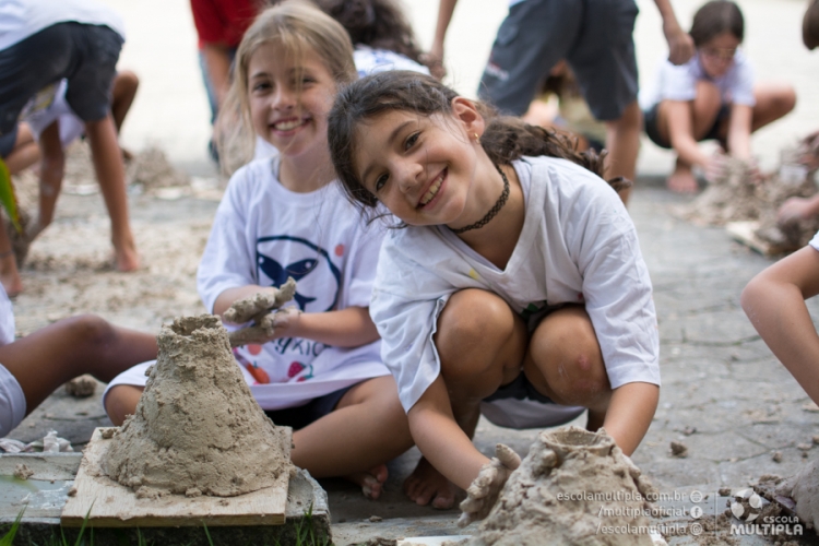 Alunos dos 4º ANOS fazem vulcão