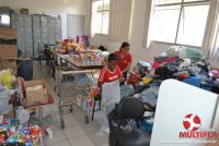 Arrecadação de produtos na gincana solidária da Escola Múltipla