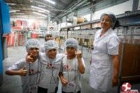 Alunos dos 3º ANOS visitam a fábrica de refrigerantes UAI