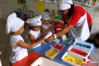 Pequenos Chefs do Maternal B participaram das Oficinas de Páscoa