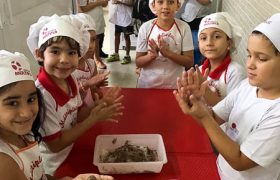 Alunos dos 2º ANOS do Fund. I fazem Brigadeiro