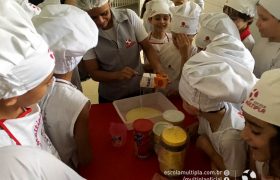 Alunos dos 2º ANOS do Fund. I fazem Brigadeiro