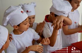Alunos dos 2º ANOS do Fund. I fazem Brigadeiro
