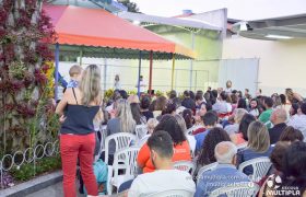 Bilingual Program material's hand out. 