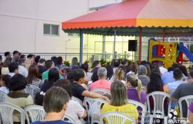 Bilingual Program material's hand out. 