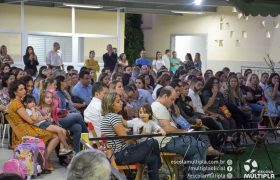 Bilingual Program material's hand out. 