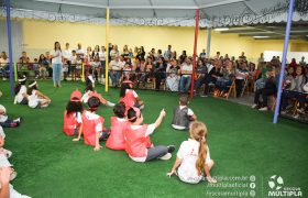 Bilingual Program material's hand out. 