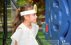 Bilingual Program material's hand out. 