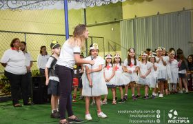 Bilingual Program material's hand out. 