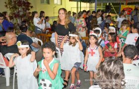 Bilingual Program material's hand out. 