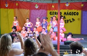 Alunos da Ed. Infantil e 1º ANOS apresentam o “Circo Mágico da Múltipla”