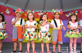 Alunos da Ed. Infantil e 1º ANOS apresentam o “Circo Mágico da Múltipla”