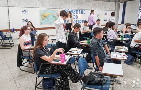 Escola Múltipla marcou presença na Mini-ONU 2017