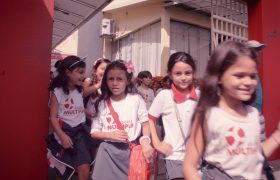 Alunos do Fund. I visitam Teatro da Ufes