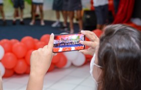 Apresentações e tarde de autógrafos