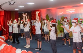 Apresentações e tarde de autógrafos