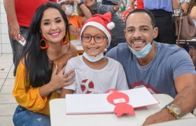 Apresentações e tarde de autógrafos