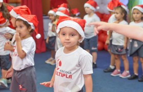 Apresentações e tarde de autógrafos