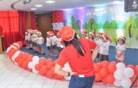 Apresentações e tarde de autógrafos