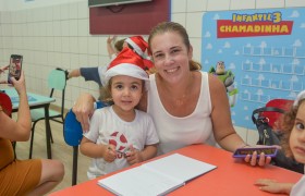 Apresentações e tarde de autógrafos