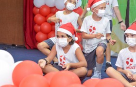 Apresentações e tarde de autógrafos