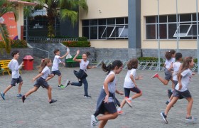 Aulas no Laboratório de Ciências com os Anos Iniciais