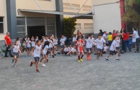 Aulas no Laboratório de Ciências com os Anos Iniciais