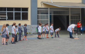 Aulas no Laboratório de Ciências com os Anos Iniciais