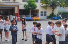 Aulas no Laboratório de Ciências com os Anos Iniciais