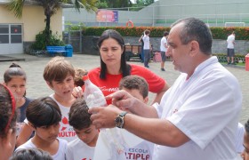 Aulas no Laboratório de Ciências com os Anos Iniciais