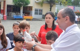 Aulas no Laboratório de Ciências com os Anos Iniciais