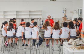 Aulas no Laboratório de Ciências com os Anos Iniciais