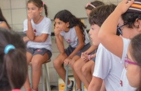 Aulas no Laboratório de Ciências com os Anos Iniciais