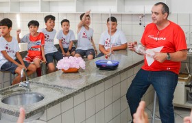 Aulas no Laboratório de Ciências com os Anos Iniciais