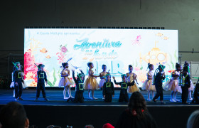 Musical Múltipla em Cena Kids "Aventura no fundo do Mar" (Educação Infantil)